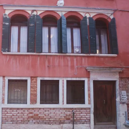San Samuele # 3427- Piscina San Samuele 威尼斯
